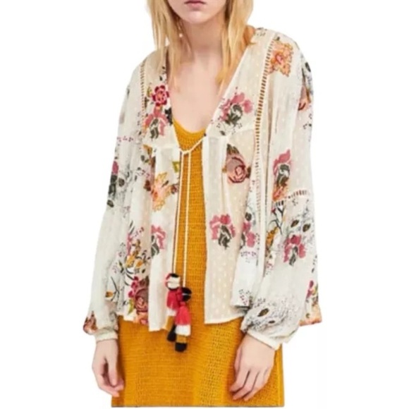 Zara - Boho Beautiful Floral Lace Embroidered Ivory PomPom Tie Blouse Size Small - Picture 1 of 12